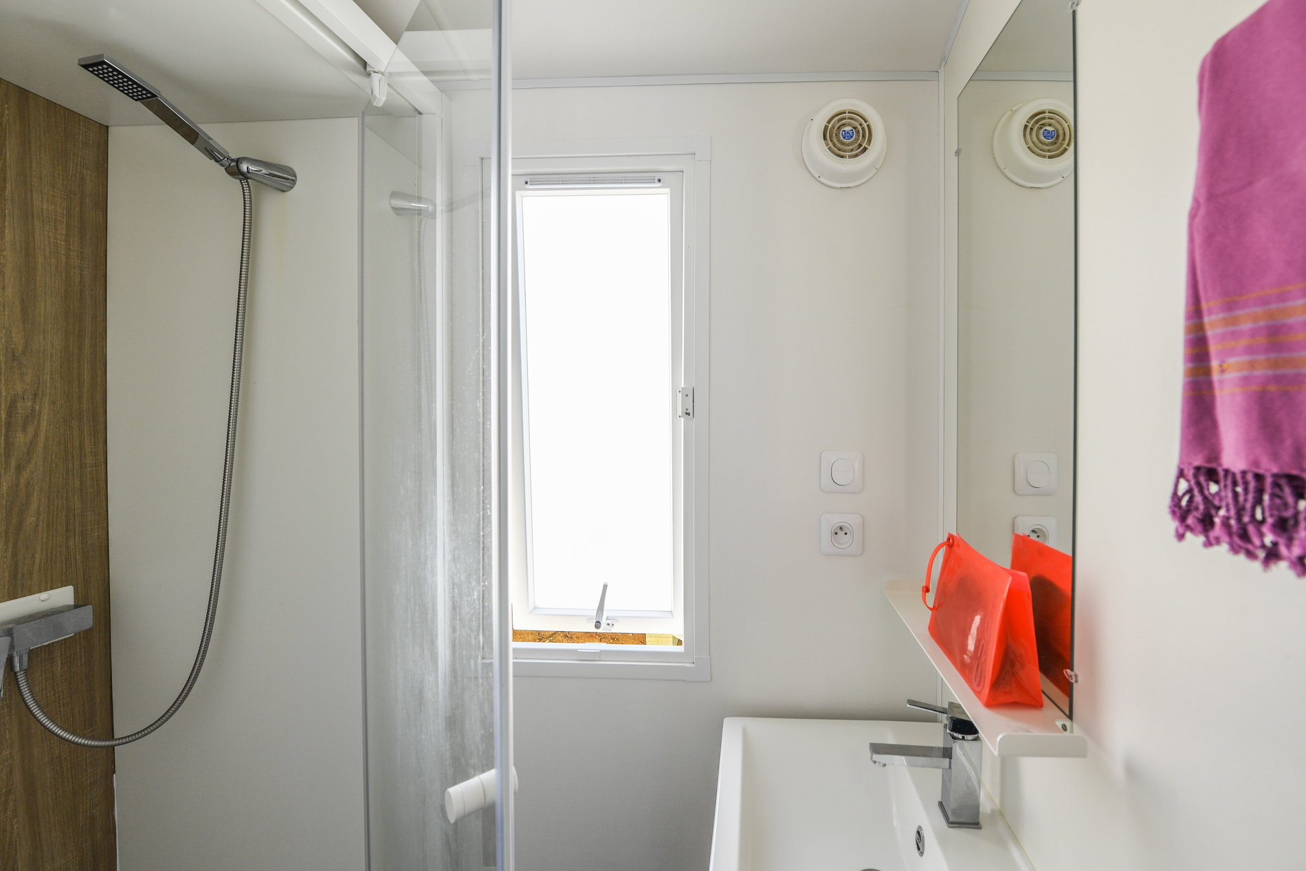 Erreka Camping Prestige Bathroom 3 bedrooms