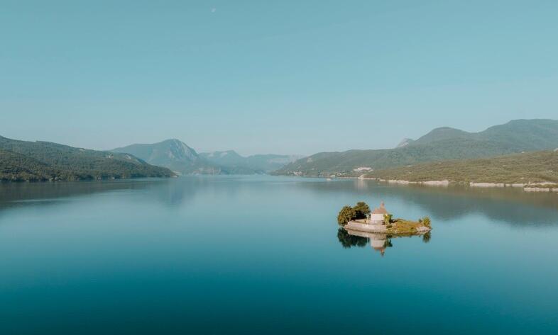 View of Lake Serre-Ponçon surrounded by mountains