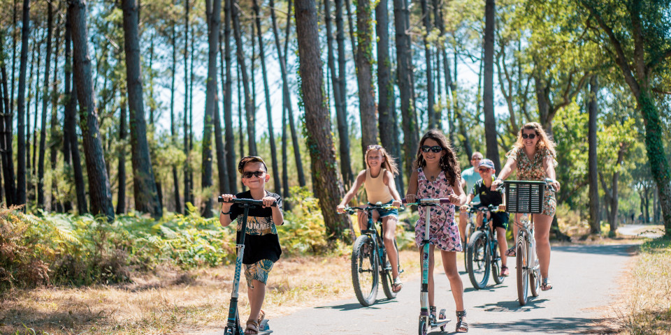 Où partir en avril en famille - Sunêlia Vacances Header.jpg