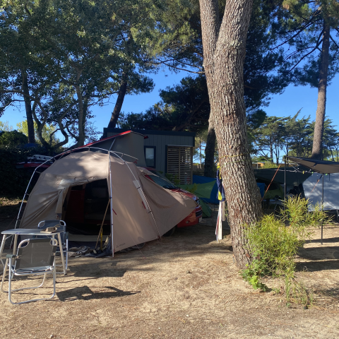 location emplacement luxe pour tente, caravane, camping car en Charente maritime à proximité de la plage