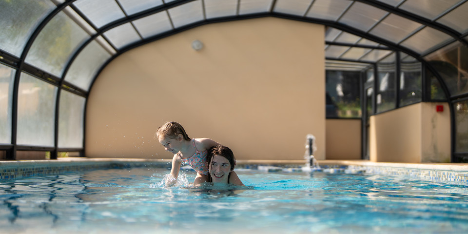 Le Séquoia - Sunêlia Vacances, piscine couverte.jpg