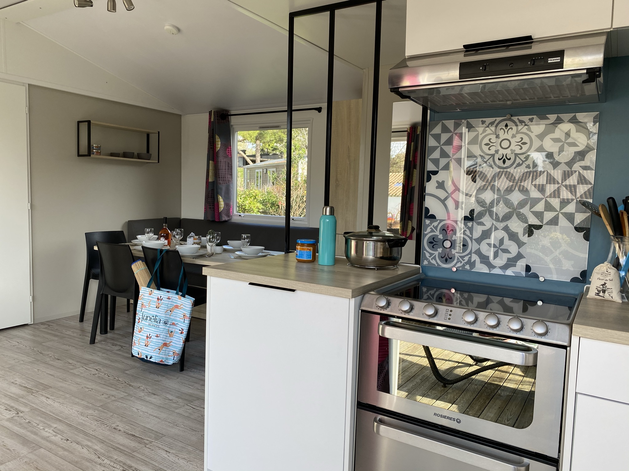 Espace de vie | Sunêlia Prestige 6 personnes | Location mobil home ile de re