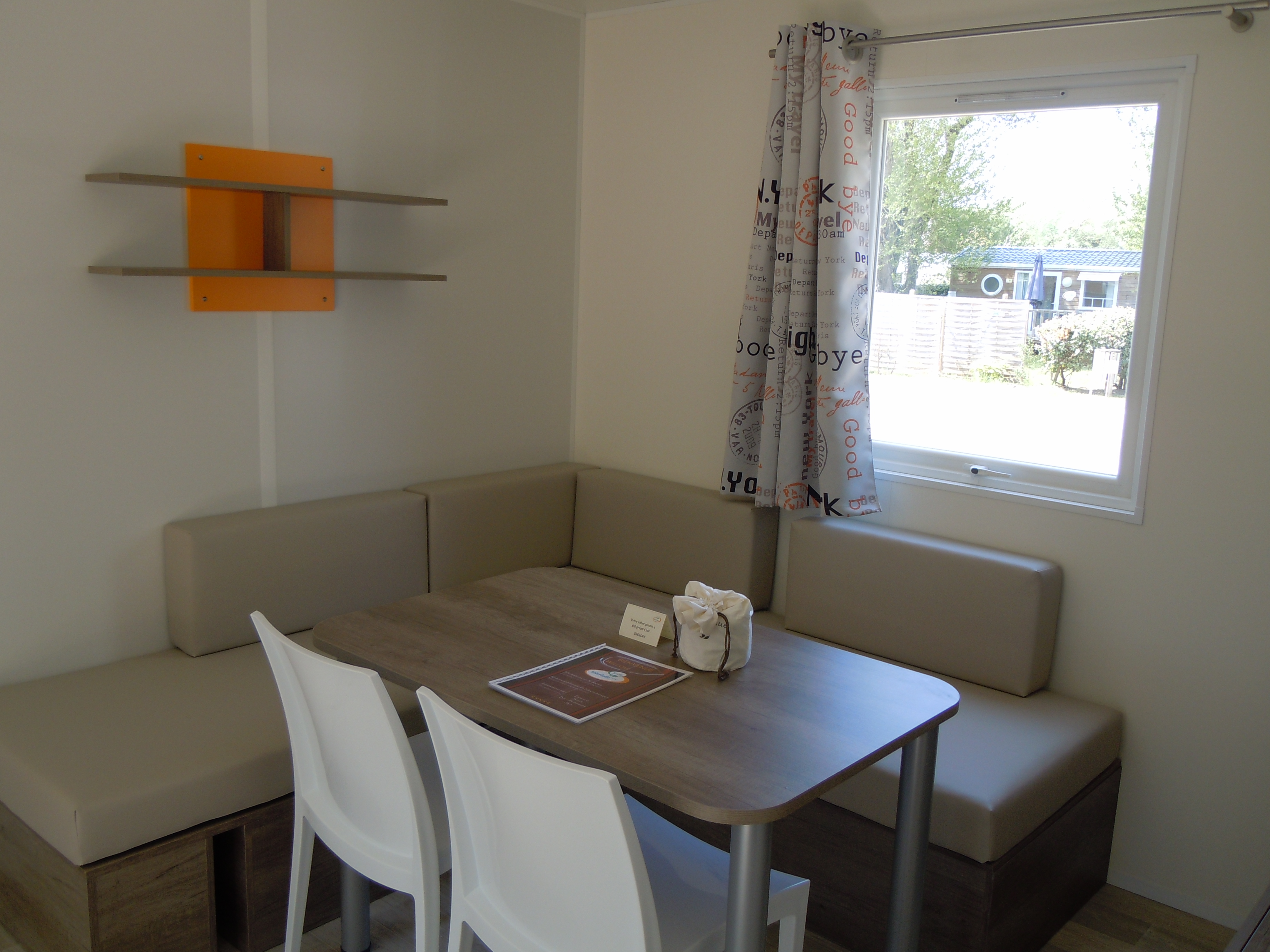 Sunelia Confort 4 personnes vu Salon