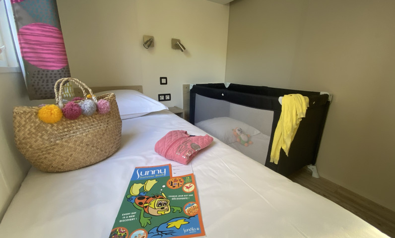 Chambre enfant avec lit bébé | Sunêlia Prestige 6 personnes