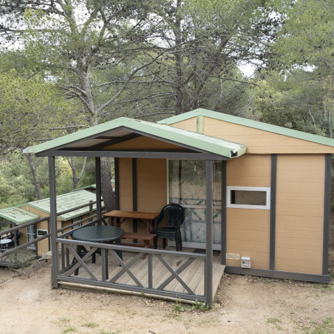 Chalet classique 2 chambres sans sanitaires réduit