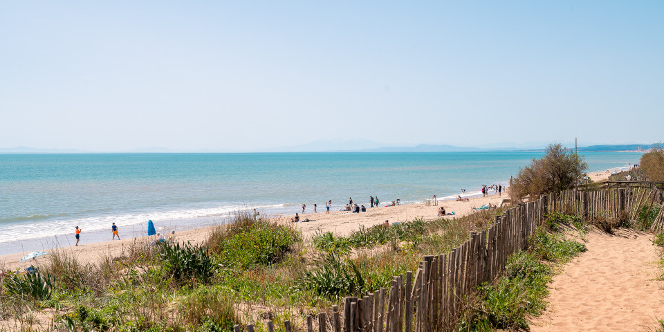 Plage proche camping Sunêlia Les Sablons Hérault