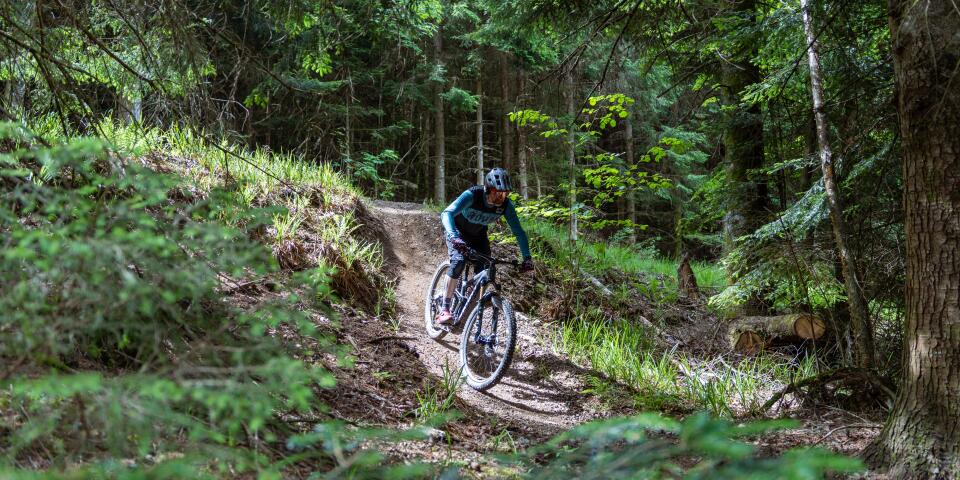 Mountainbiken op een parcours in het hart van de Vogezen